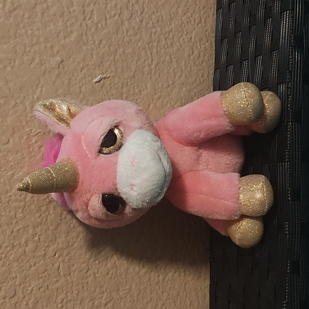 Mini pink unicorn